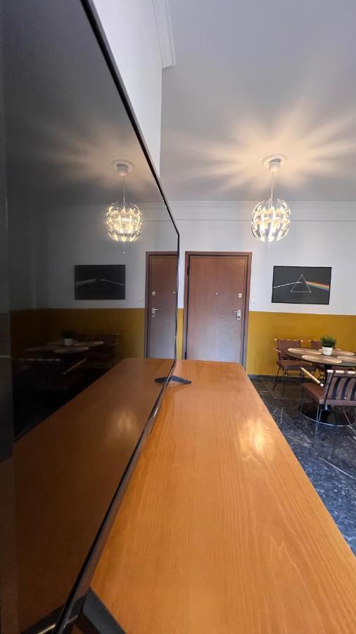 Athenian Vintage Style 2 Bdr Apartment Luaran gambar